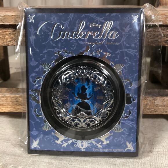 NIP Sephora Disney Princess Cinderella Compact - Picture 10 of 10